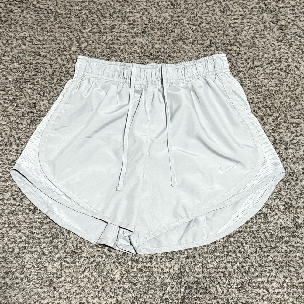 Women’s Nike tempo shorts